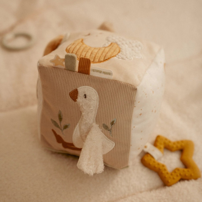 Little Dutch Υφασμάτινος Κύβος Δραστηριοτήτων Newborn Naturals GRS Little Dutch Υφασμάτινος Κύβος Δραστηριοτήτων Newborn Naturals GRS
